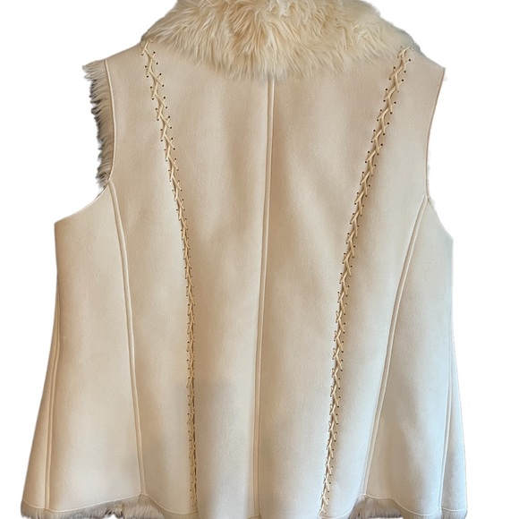 Microsuede Vest Off White Faux Fur Collar Lining Pockets & Hidden Hook Eye Close - Picture 3 of 10